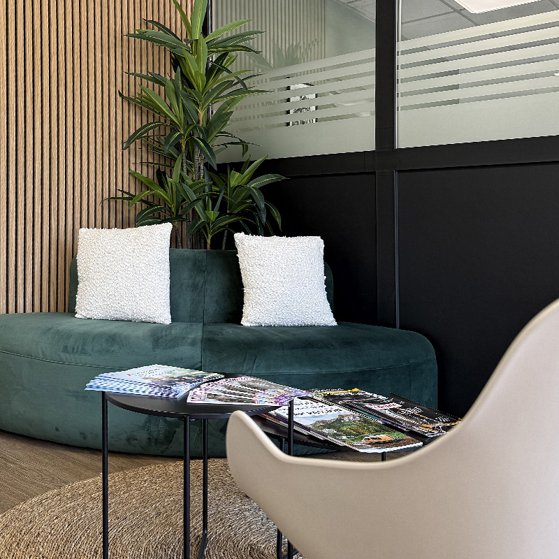 LV Agencement pour Axa